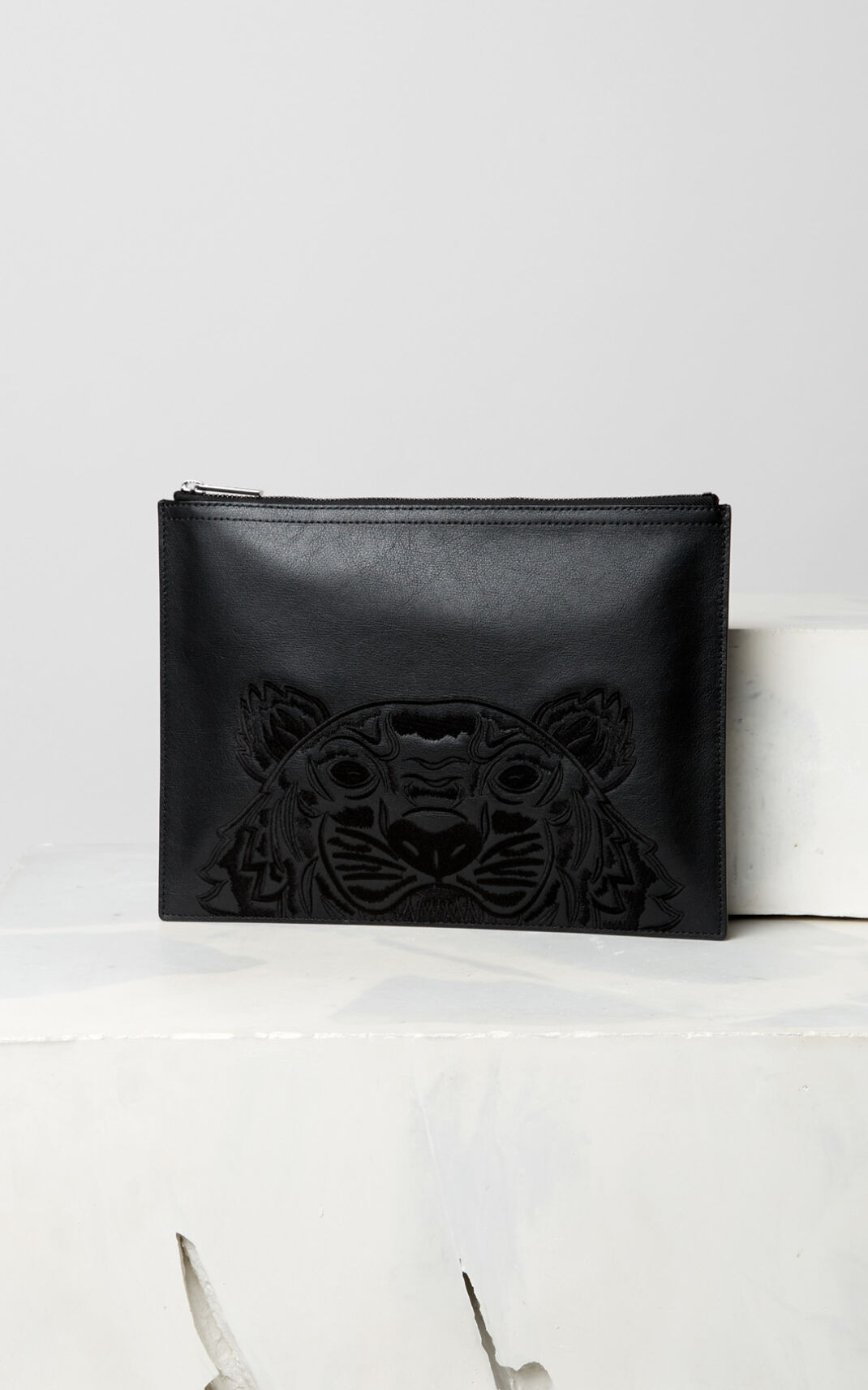 Kenzo Tiger leather Clutch Black For Womens 5891PFCAQ